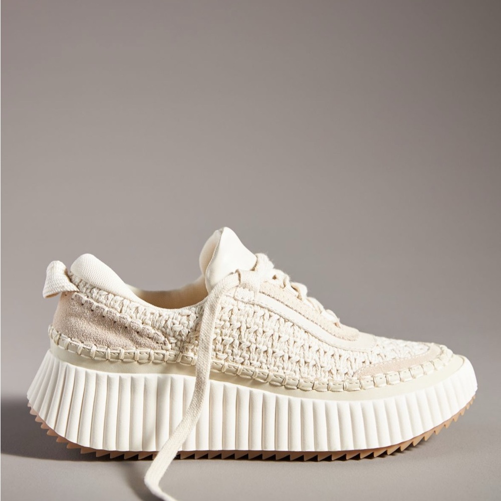 Dolce Vita Dolen platform sneakers. Light Sand.